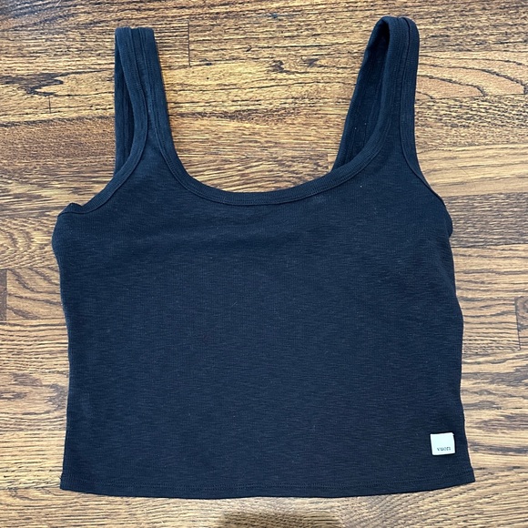 Vuori Sunrise Scoop Crop Tank - Picture 1 of 3